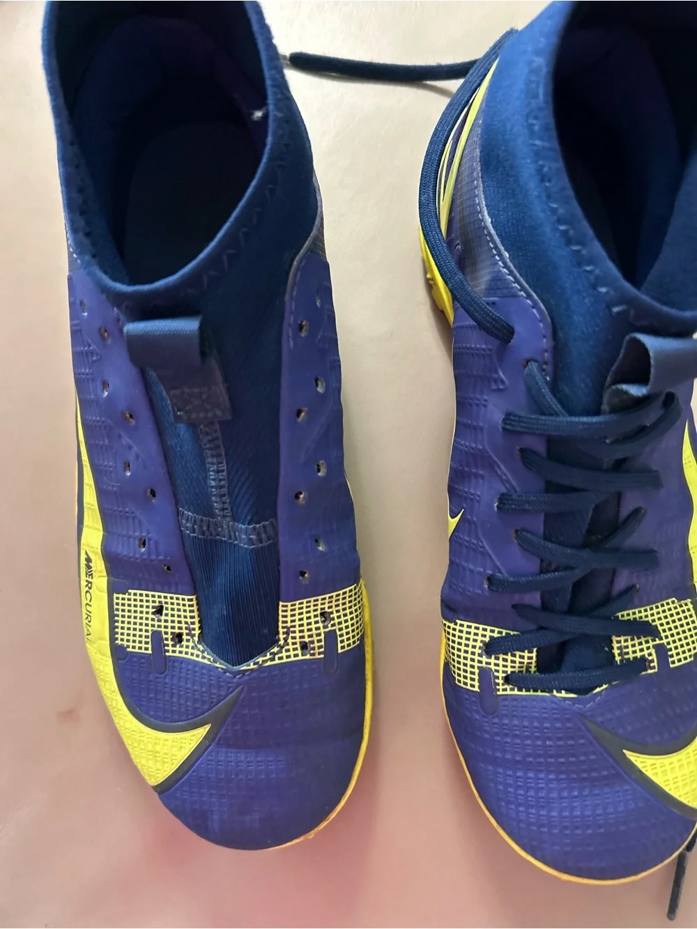 Nike Mecurial Youth Athletic Soccer Shoes in Blue and Yellow